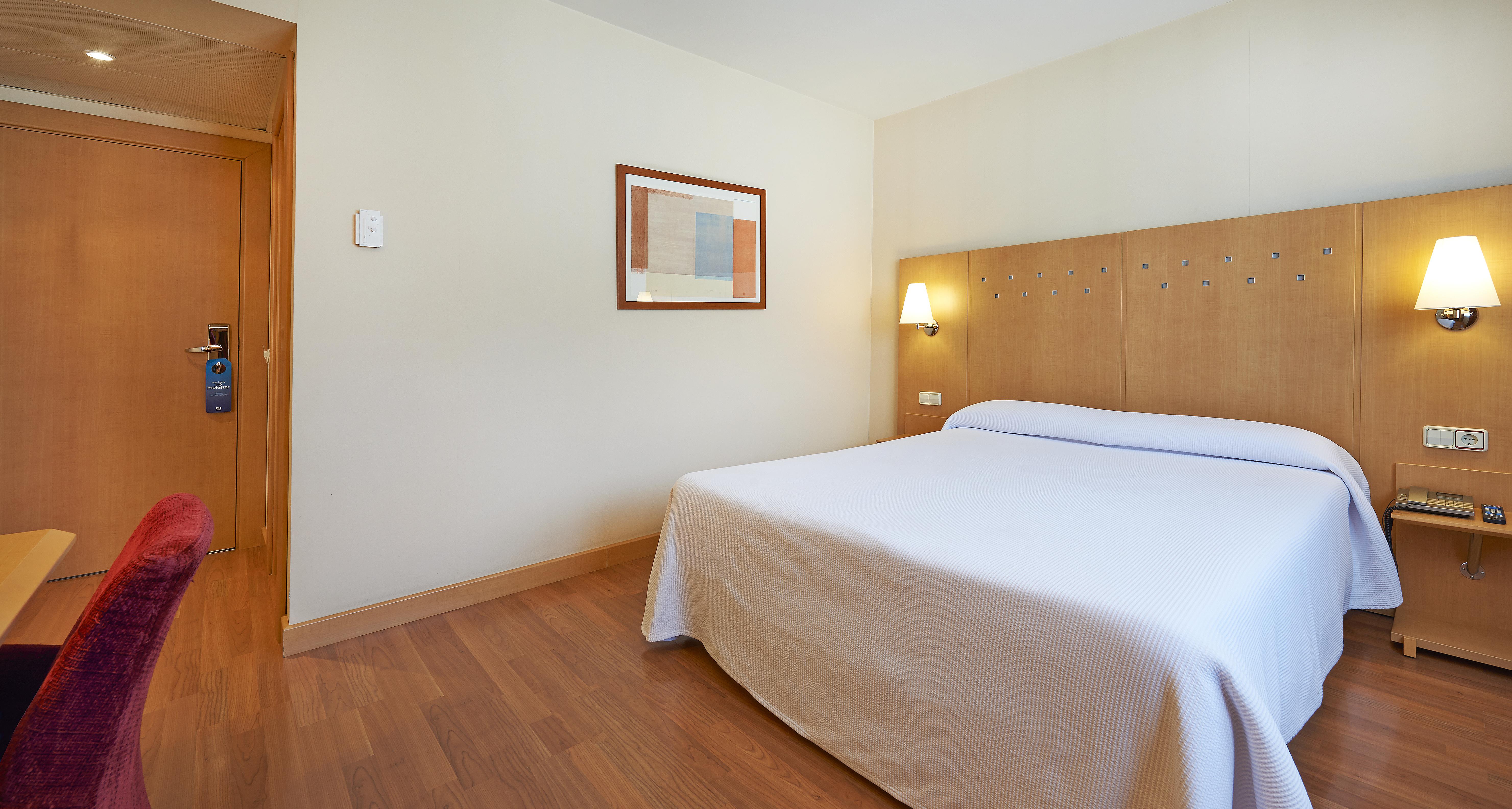 Catalonia La Maquinista Hotel Barcelona Exterior photo